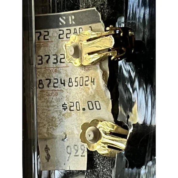 Gold Toned Half Moon & Green Clip On Earrings NWT VTG Sears Roebuck? 1980s - Picture 13 of 13